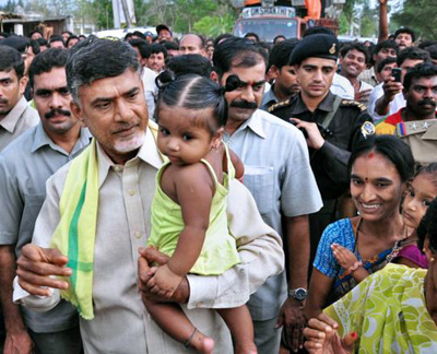 andhra pradesh cm chandrababu naidu good work during hudhud cyclone